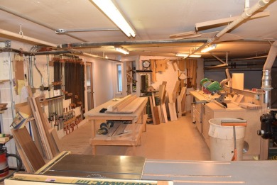 One of the largest units in this complex, owner occupied for 30