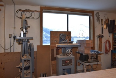 One of the largest units in this complex, owner occupied for 30