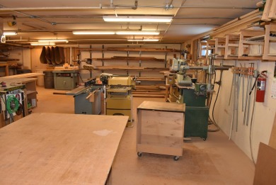 One of the largest units in this complex, owner occupied for 30