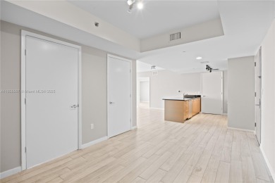 Spectacular luxury apartment located in one of Downtown Miami's