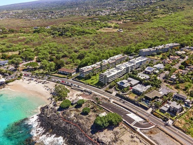 Just across the street from the iconic Magic Sands Beach and