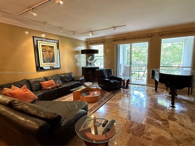 SPACIOUS & CHARMING 2BEDROOM/2BATH RESIDENCE IN MEDITERRANEAN