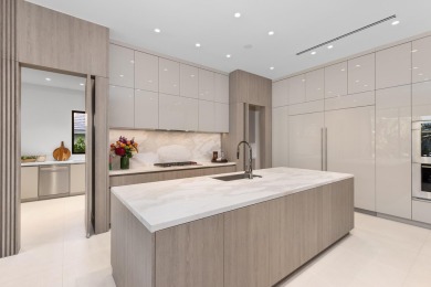 Brilliantly staged in Boca Raton's prestigious Golden Harbour