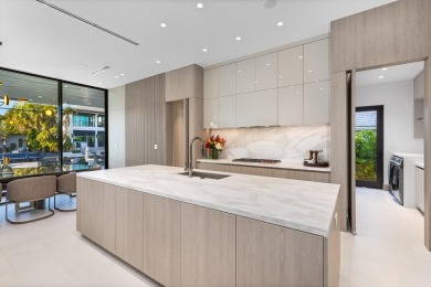 Brilliantly staged in Boca Raton's prestigious Golden Harbour