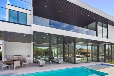 Brilliantly staged in Boca Raton's prestigious Golden Harbour