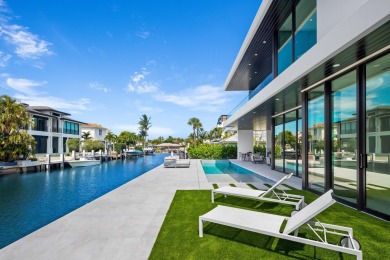 Brilliantly staged in Boca Raton's prestigious Golden Harbour