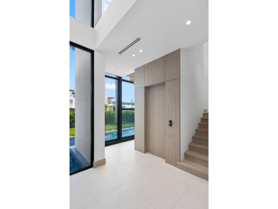 Brilliantly staged in Boca Raton's prestigious Golden Harbour