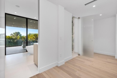 Brilliantly staged in Boca Raton's prestigious Golden Harbour