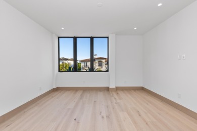 Brilliantly staged in Boca Raton's prestigious Golden Harbour