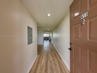 Charming 1-bedroom, 1.5-bath condo with stunning lake views!