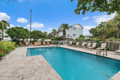 This 3-bedroom, 3-bath 2nd-floor end unit in Northshore offers a