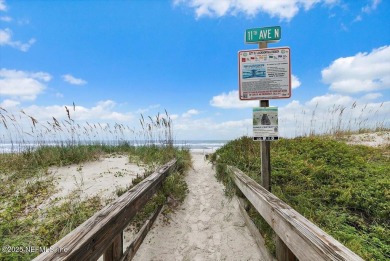 This 3-bedroom, 3-bath 2nd-floor end unit in Northshore offers a