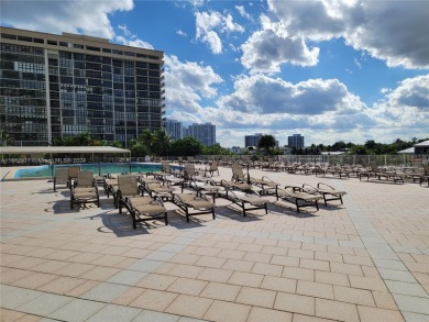 Oceanfront Building! Beautiful 1 Bedroom, 1.5 bath unit with
