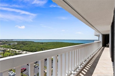 OCEANFRONT SOUTHEAST CORNER! 1644 sq ft Living Space (1992 sf