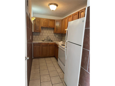 Charming 1-Bedroom Condo in Fort Lauderdale
Discover this cozy