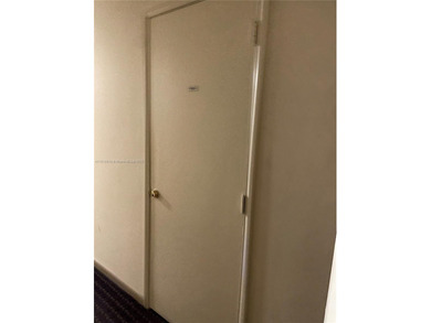 Charming 1-Bedroom Condo in Fort Lauderdale
Discover this cozy