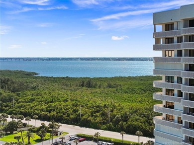 OCEANFRONT SOUTHEAST CORNER! 1644 sq ft Living Space (1992 sf