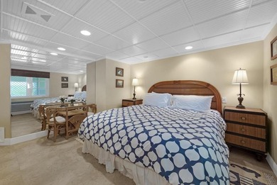 Middle floor Harbour House unit with Marina, bay and Ocean views