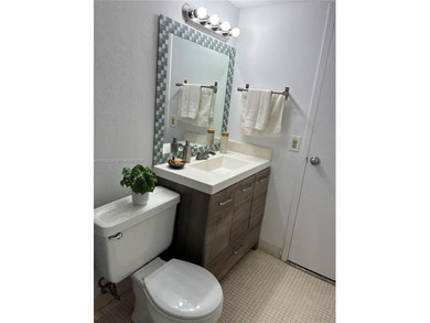 Spacious 2 BR 2 BA apartment at modern Keystone Towers in a very