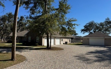 Upscale lakefront living in beautiful North Central Florida!