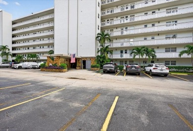 Fabulous 1/1 condo just 1 mile from the beach in an all-ages