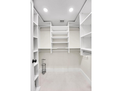 ﻿Reduced!  North Palm Beach! This is truly a keeper! Come