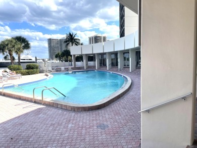 ﻿Reduced!  North Palm Beach! This is truly a keeper! Come