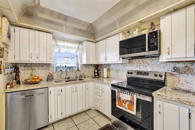 Luxury Living with Panoramic Views: A Must-See Opportunity
