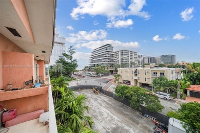 Soak up the good vibes every day in this bright 3BR/3BTH