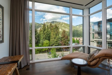 Premier west-facing Limelight Hotel Residence with Baldy views