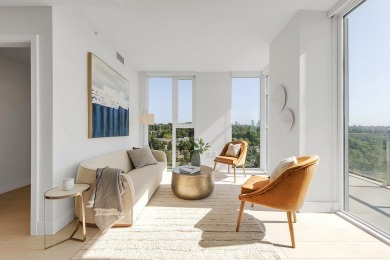 Sky-high living starts here! Perched on the 22nd floor of River