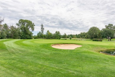 Northern Bay Condo on the shores of Castle Rock Lake. This