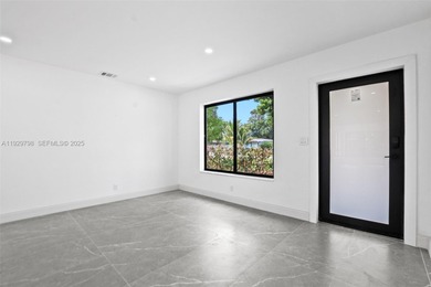 Best price in the W Fort Lauderdale area! Beautiful , open floor