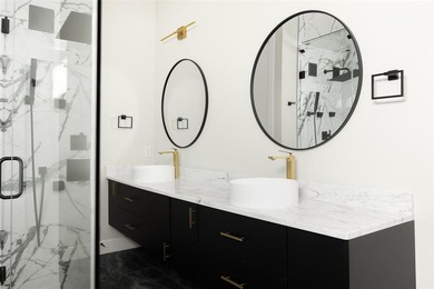 Luxury Corner Townhome with Rooftop Oasis + Smart Home