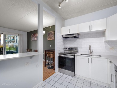 Recently remodeled, turn-key ground floor 1 bed 1 bath unit in