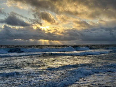 Ocean Luxury: Spectacular 270 degree ocean views, rare high