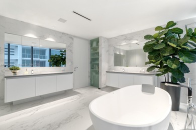 Residence 3402 is the embodiment of exuberant but private living