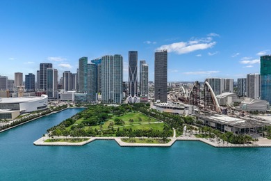 Residence 3402 is the embodiment of exuberant but private living