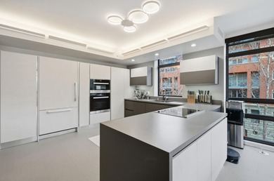This 1,806 sq. ft. corner-unit luxury condominium at 88 West San