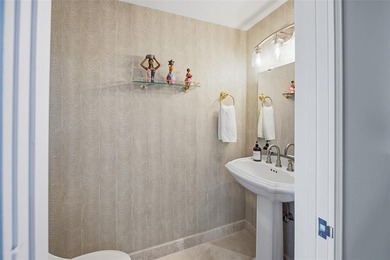 The Palms Condo unit 9D, an impressive Portofino flow-through