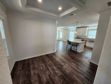 55+/3BD2BA/1404SQ/LIKE NEW/OCCUPIED LESS THAN 2 YRS./TURN KEY!