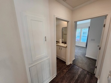 55+/3BD2BA/1404SQ/LIKE NEW/OCCUPIED LESS THAN 2 YRS./TURN KEY!