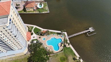 Top-Floor Condo in Halifax Landing - Spectacular River Views &