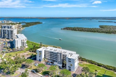 This freshly painted, immaculate 3 bed/2 bath END unit is