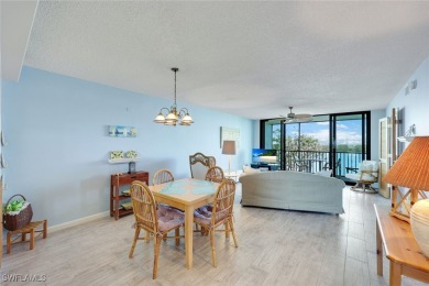 This turnkey 2 bed/2 bath unit is located on the 3th floor at
