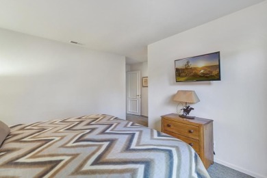 This Summit Condo offers a fantastic opportunity in the heart of