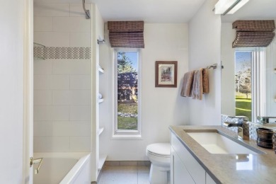 This Summit Condo offers a fantastic opportunity in the heart of