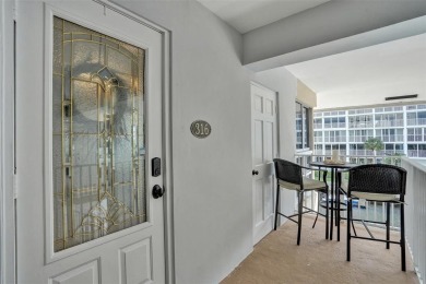 Completely open & very spacious 2 Bed, 2 Bath Waterfront condo