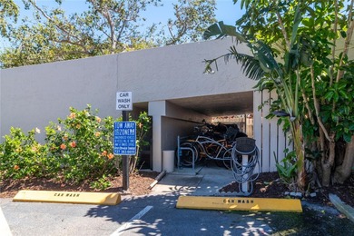 Welcome to Palma Del Mar, an established community reflecting