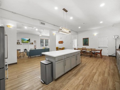 Unlock The Potential Of This Distinctive Cm-2 Zoned Property